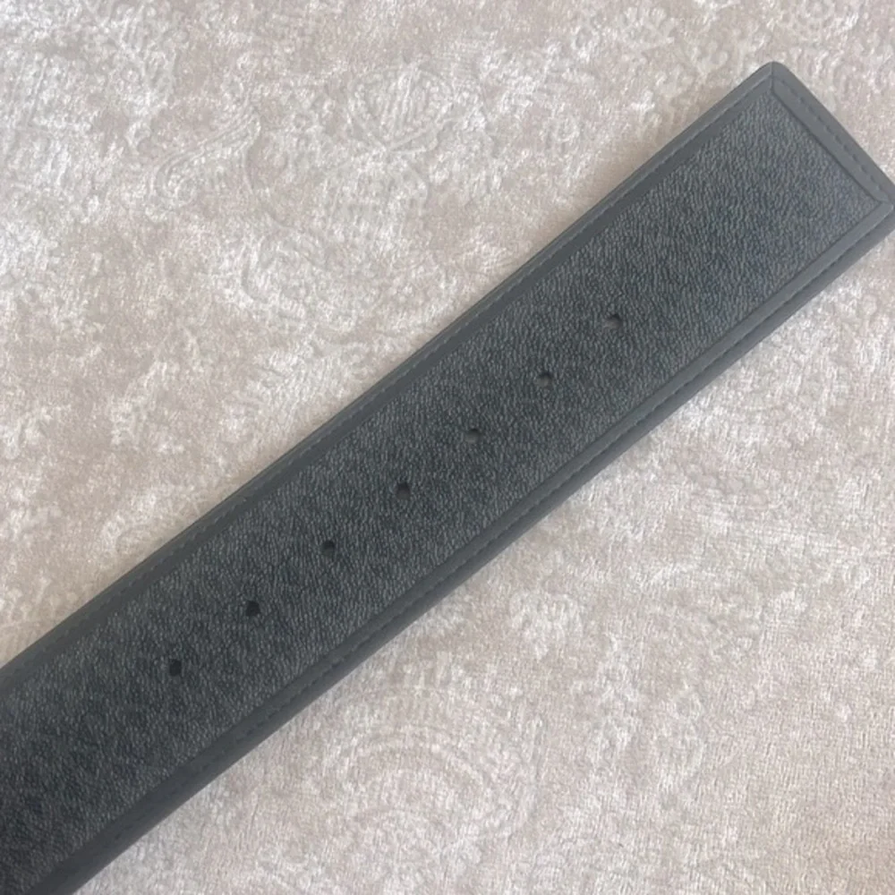 Brand New Michael Kors Wide Strap Black Logo Stretch Belt w/ Gold Tone Buckle